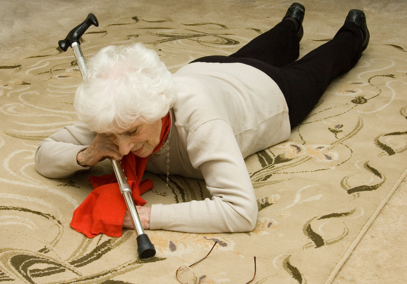 Female senior fallen to ground | Reduce the Risk of Falls | Comfort Keepers Edmonton | BLOG POST