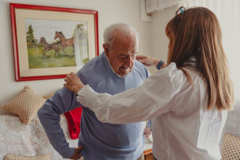 Dementia Care at Home in Toronto: What Families Should Know