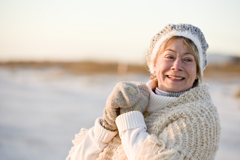 Senior Woman enjoying outdoor winter activities | Professional Senior Care | BLOG POST | Comfort Keepers Vancouver